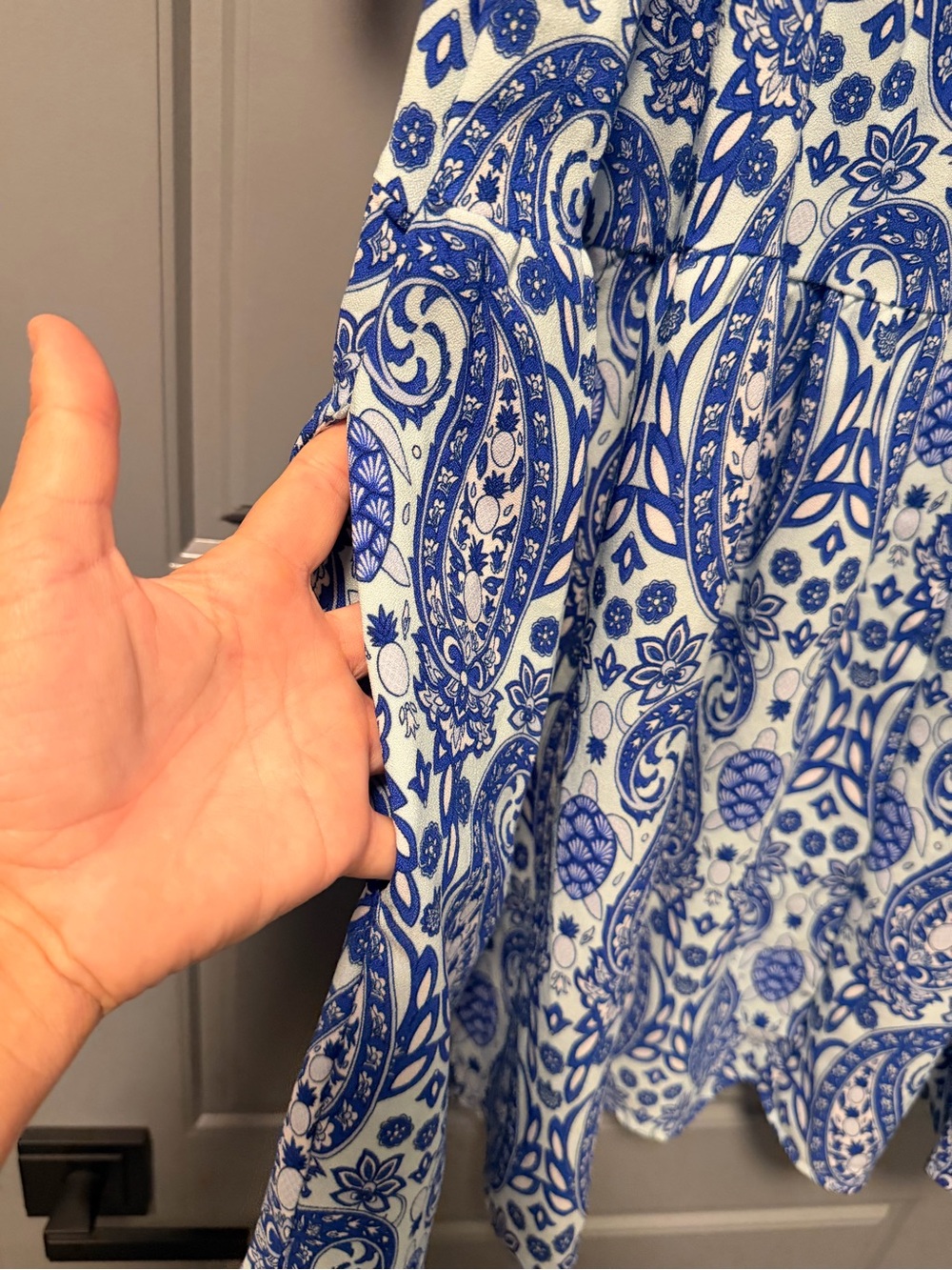 Simply Southern Blue and White Paisley V-Neck Babydoll Dress MEDIUM NWT - Picture 8 of 8